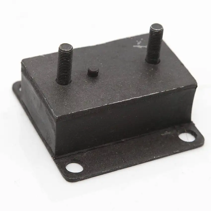 ENGINE MOUNT, right 413-030