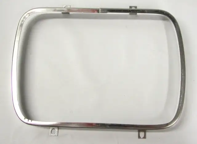 RING-HEADLAMP BULB RETAINING-EACH-84-96 (#E25067)