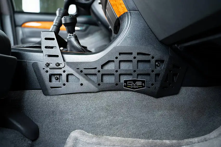 DV8 Offroad CCGX-01