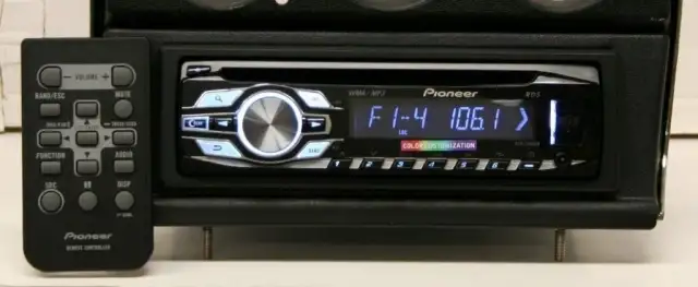 RADIO AND PLASTIC BEZEL-PIONEER-WITH CD PLAYER-77 (#E13541)