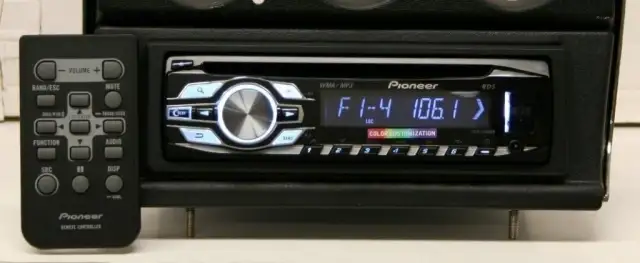 RADIO AND PLASTIC BEZEL-PIONEER-WITH CD PLAYER-81-82 (#E13543)
