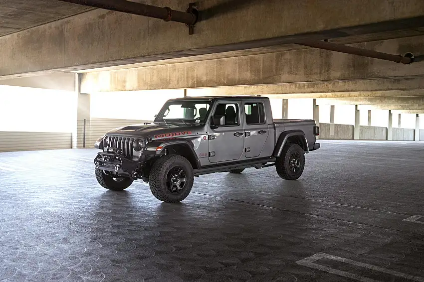 DV8 Offroad FBJL-11