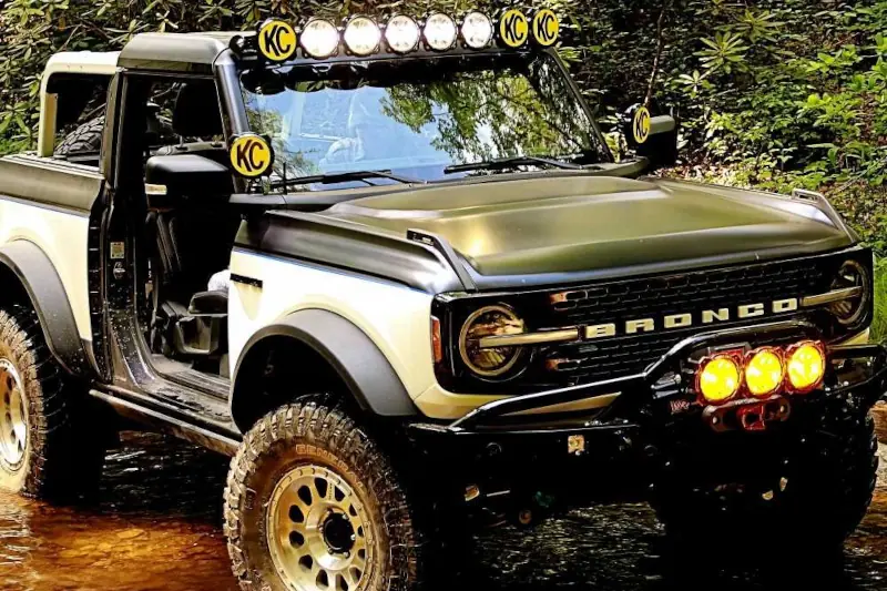 2021-2025 Ford Bronco KC HiLites Gravity LED Pro6 Wide-40 2-Light System | 97160