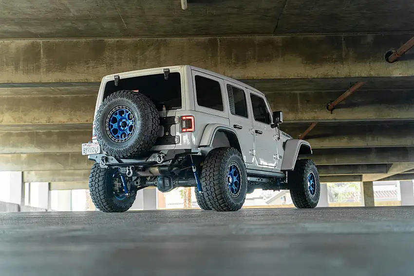 DV8 Offroad RBJL-11