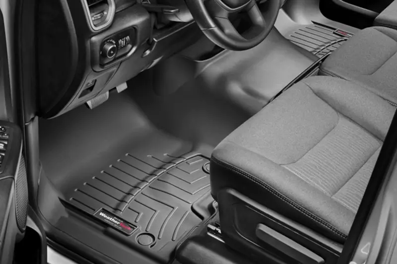 2019-2024 RAM 1500 WeatherTech FloorLiner 1st Row Over-The-Hump Set (Black) | 4414301
