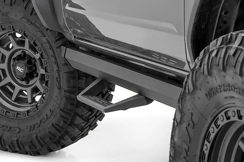 Rough Country SRL2 Adjustable Aluminum Step 2 Door For 2021-2024 Ford Bronco 4WD 51038