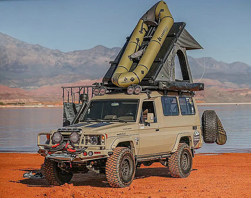 Overland Vehicle Systems - Mamba III Hard Shell Roof Top Tent 18099901